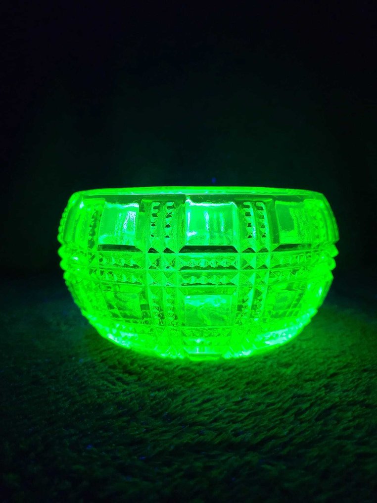 Μπολ - Γυαλί ουρανίου #2.1