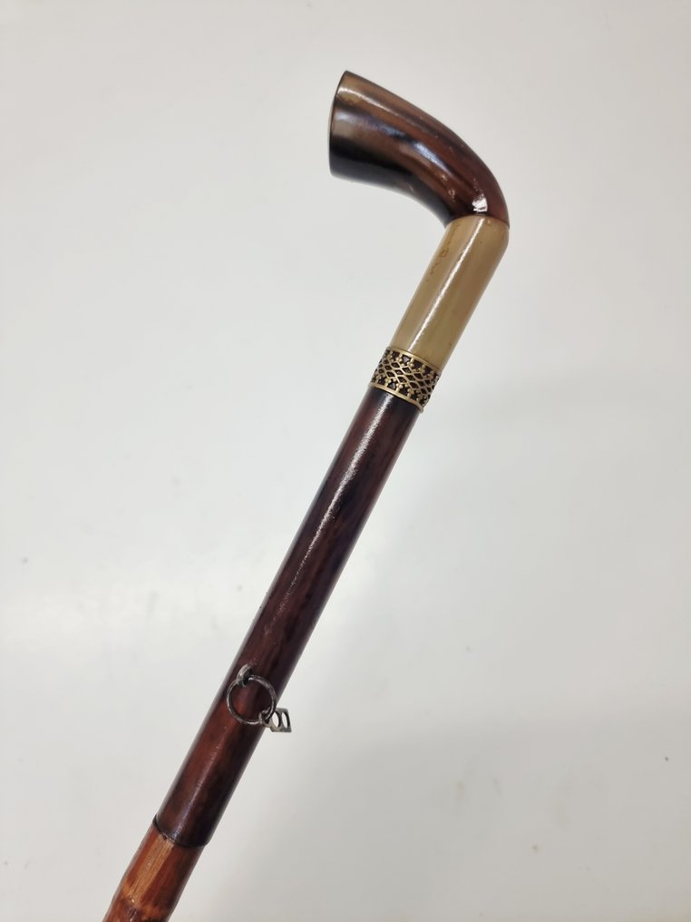 Μπαστούνι - Κέρατο, Μπαμπού #3.2