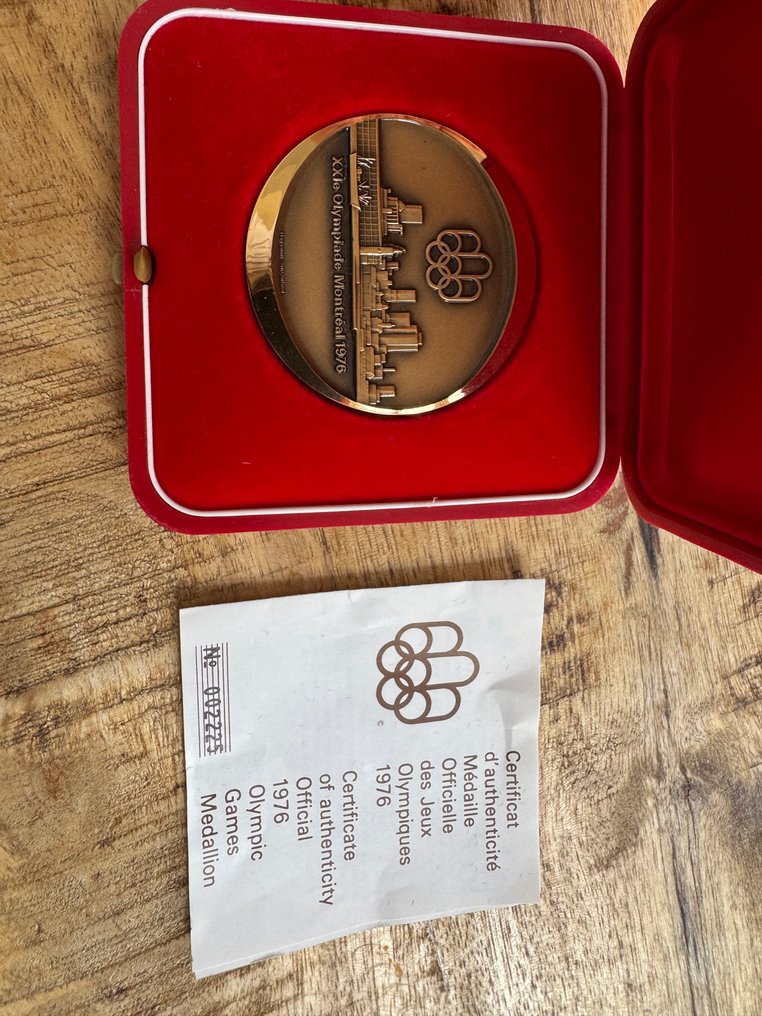 Official 1976 Montreal Olympics Bronze Medallion by Huguenin – Complete with Certificate & Original - Olympic Games - 1976 - Μετάλλιο #3.2
