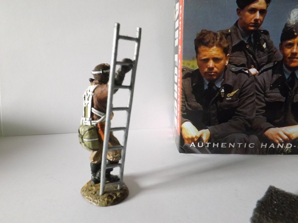 King and Country - Φιγούρα - παιχνίδι Piloto do 8º Force WW2 - 2000-2010 - Ασία #3.2