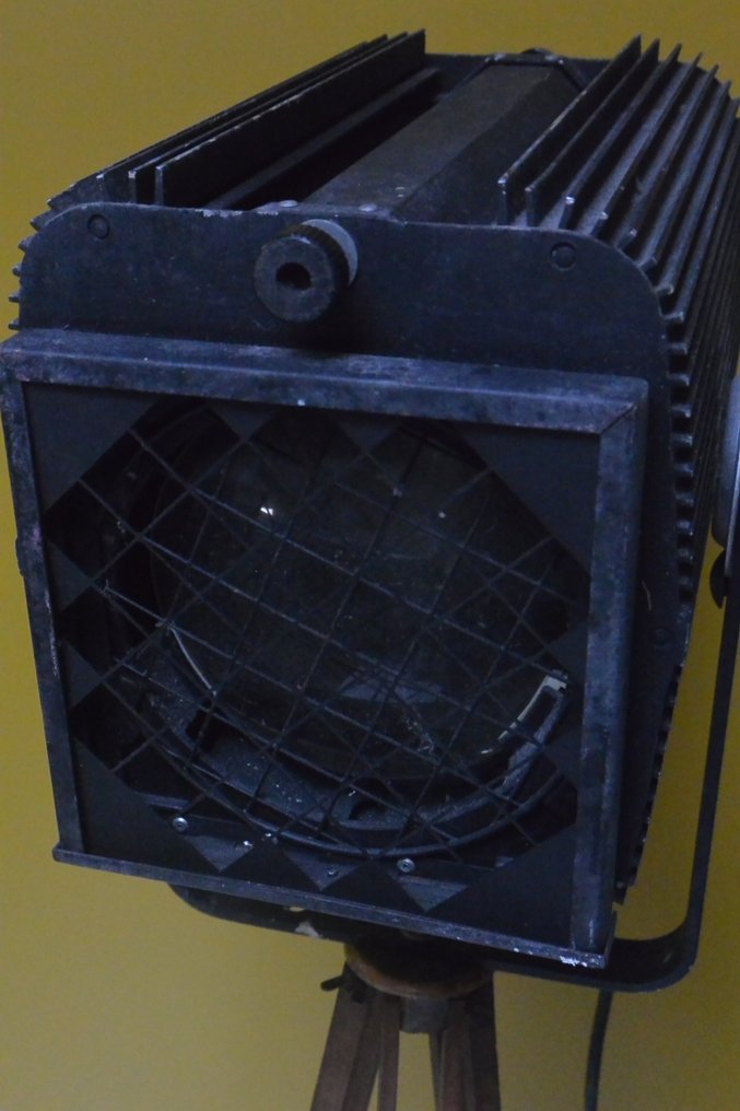 ADB - Φωτιστικό δαπέδου - Graniver, Σίδερο, Mahogany - θεατρική λάμπα σε 3 πόδια #2.1