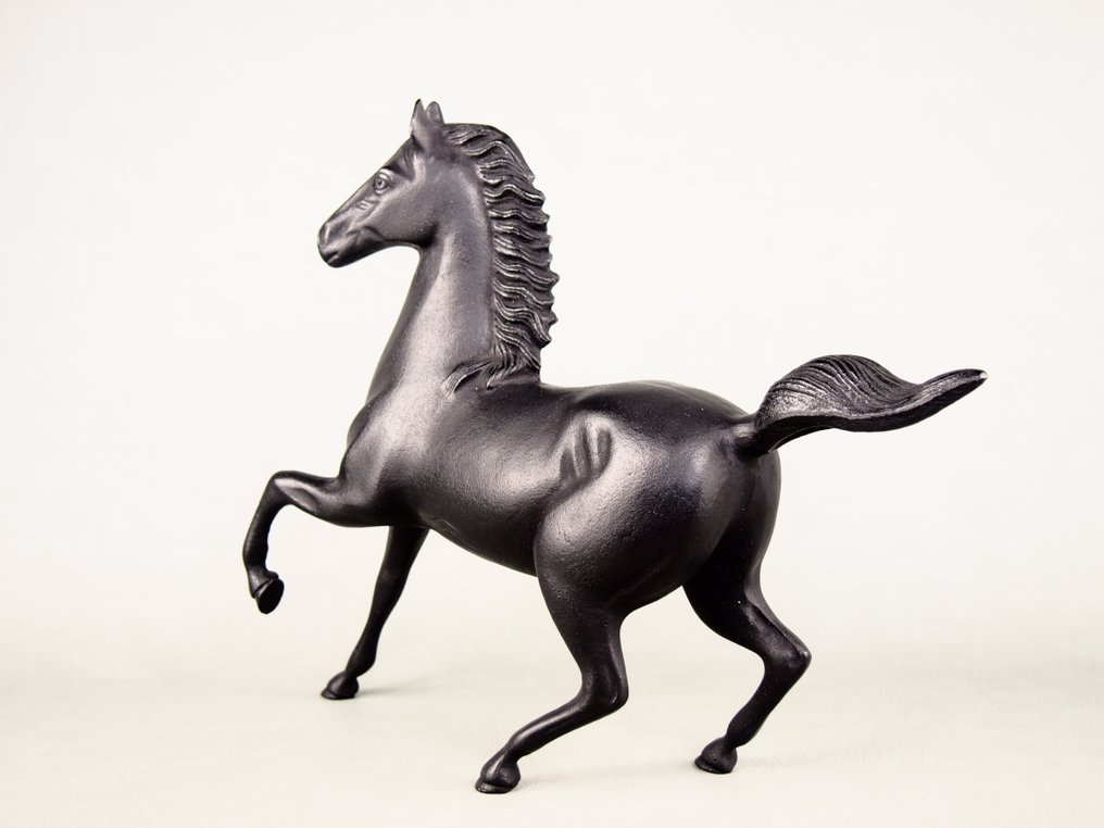 χυτό - NANBU IWACHU - Ευοίον άγαλμα αλόγου από τη Nanbu Iwachu, το σπίτι του χυτοσιδήρου. - Shōwa period (1926-1989) #2.1