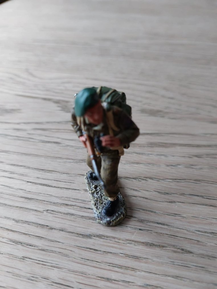 Kung & land  - Leksaksfigur DD052 Officier avec paire de jumelles et mitrailleuse - 2010-2020 - Belgien #1.0