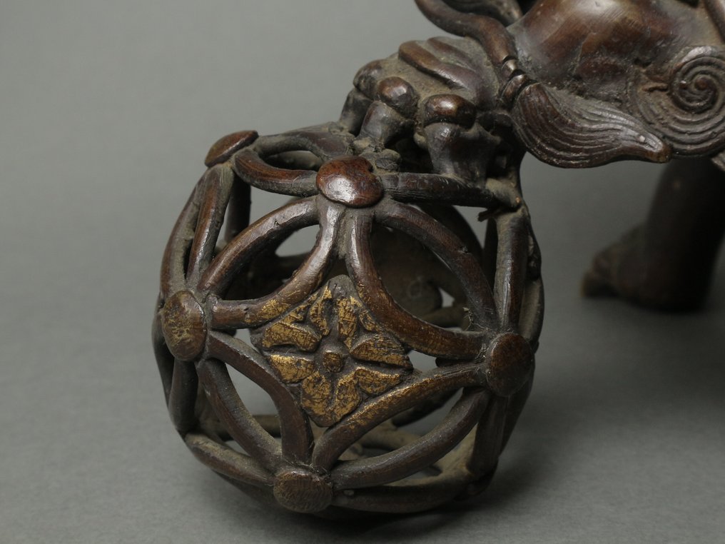 Shishi with Brocade Ball - Γλυπτό Χαλκός - Ασία (χωρίς τιμή ασφαλείας) #4.3