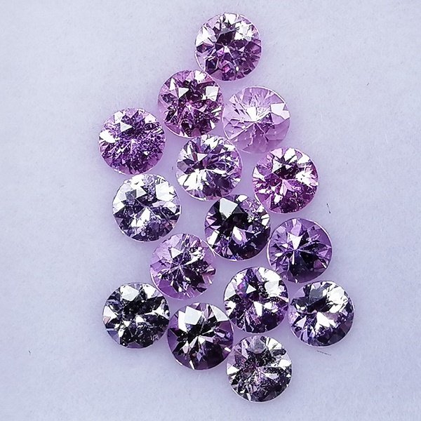 15 pcs Lyserød Safir - 1.99 ct - Instituto Gemólogico Español (IGE) - Uden behandling #4.3