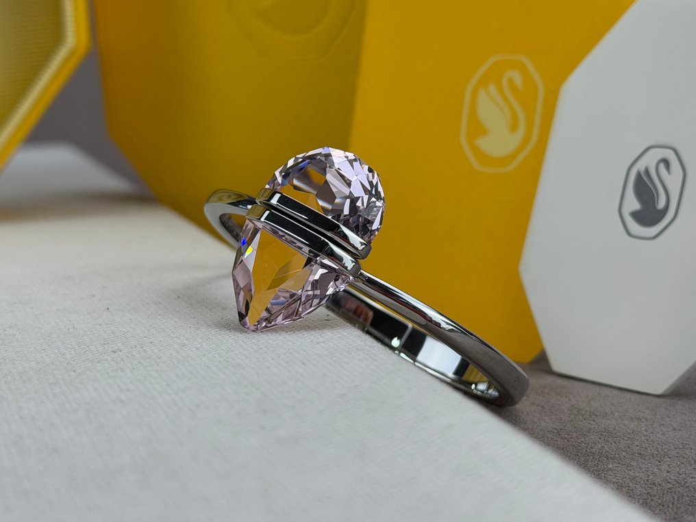 Swarovski - Figurine - Bangle Lucent Collection - Crystal #2.1