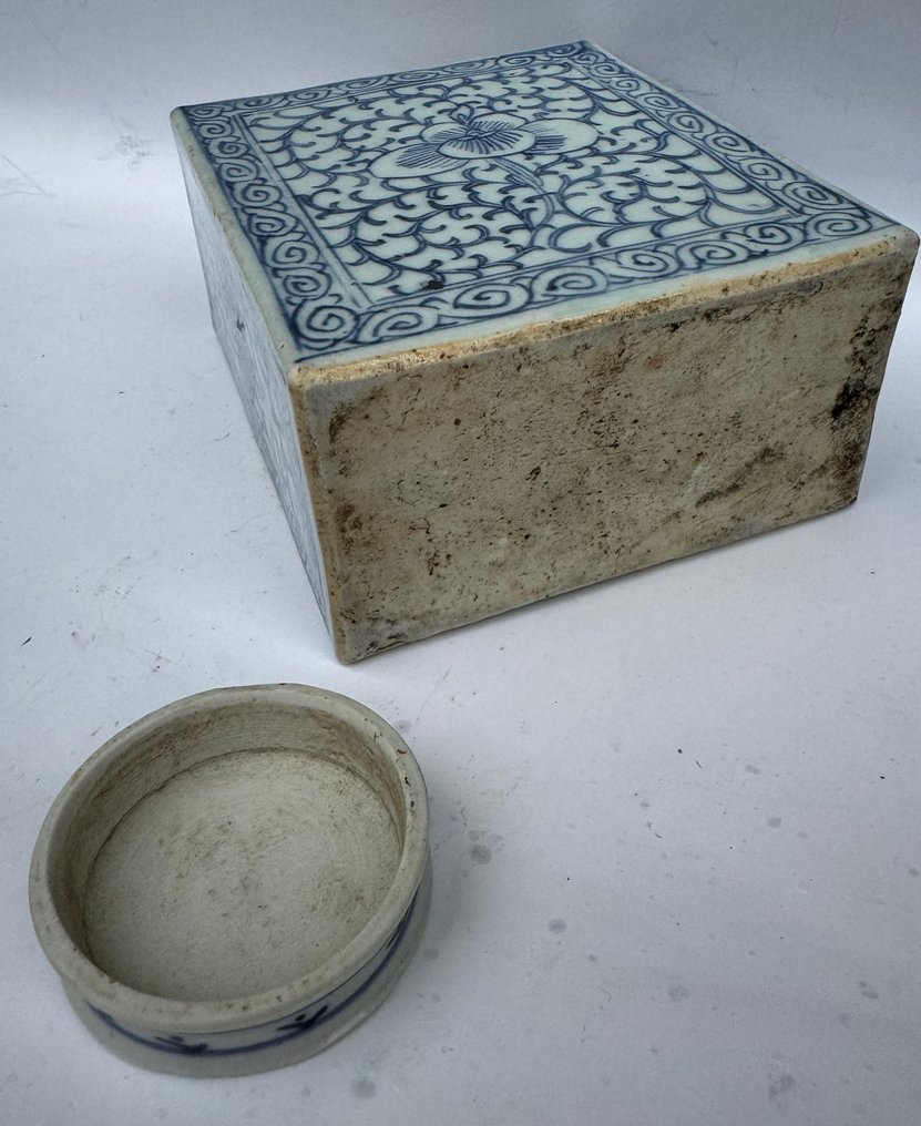 Tea caddy/ box (2) - Porcelain #4.3