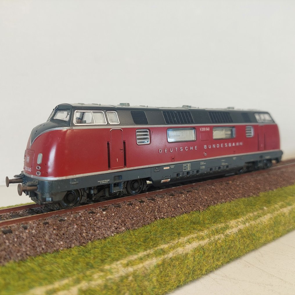 Roco H0 - 41039 - Diesel locomotive (1) - V200 040 - from Silberlinge Set - DB #1.0