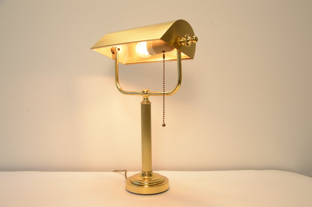 Deknudt - Desk lamp - Classical notary/bankers desklamp - Brass #1.0