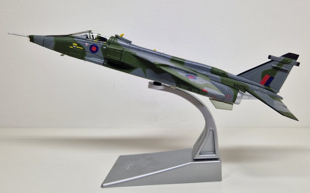 Corgi 1:72 - Model pojazdu wojskowego - BAC Sepecat Jaguar GR.1 xx109 Die Cast - Ograniczona edycja #2.1