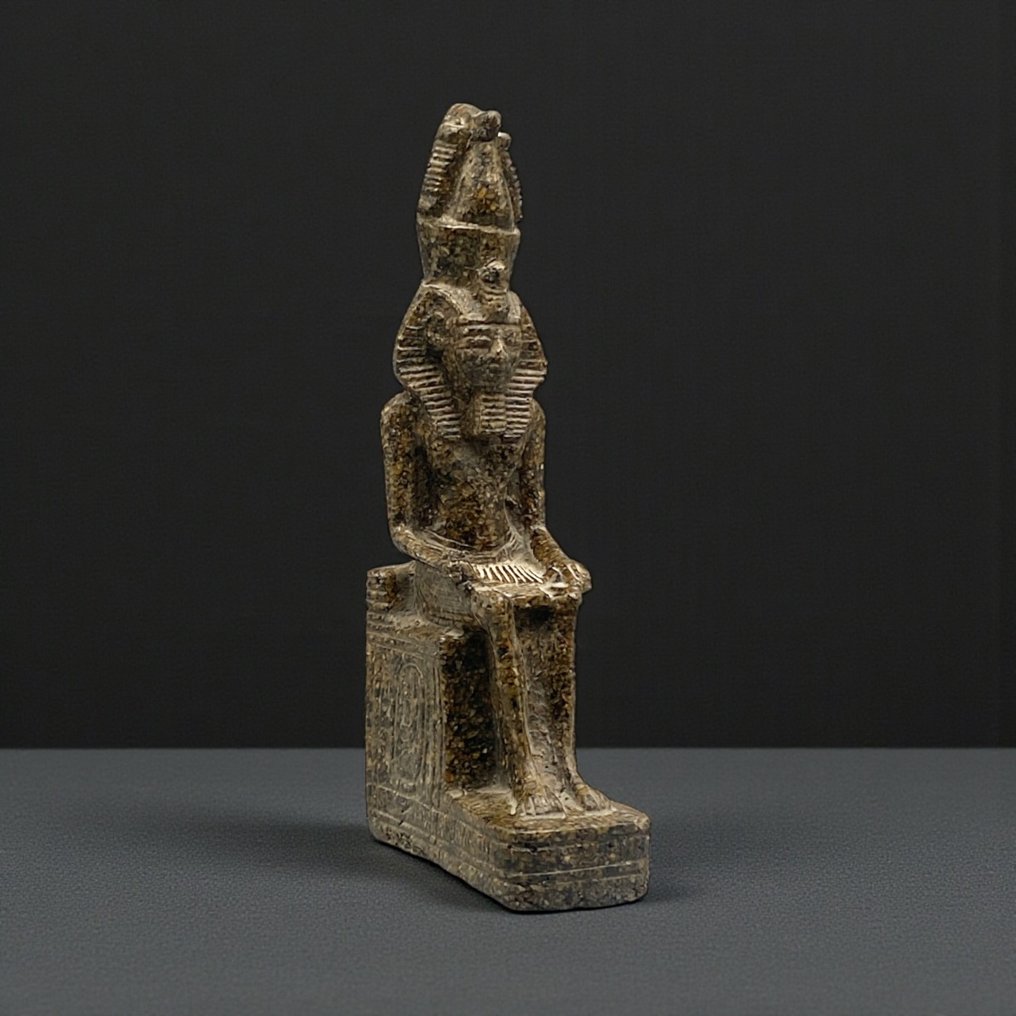 Cópia do antigo Egito Estátua de Ramsés II usando a Pschent, a Dupla Coroa  (Sem preço de reserva) #1.0