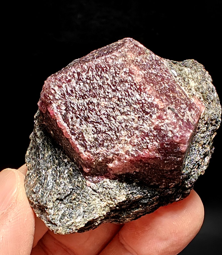 Αλμανδίνης Κρίσταλ στη μήτρα - Ύψος: 6 cm - Πλάτος: 5 cm- 235 g #2.1