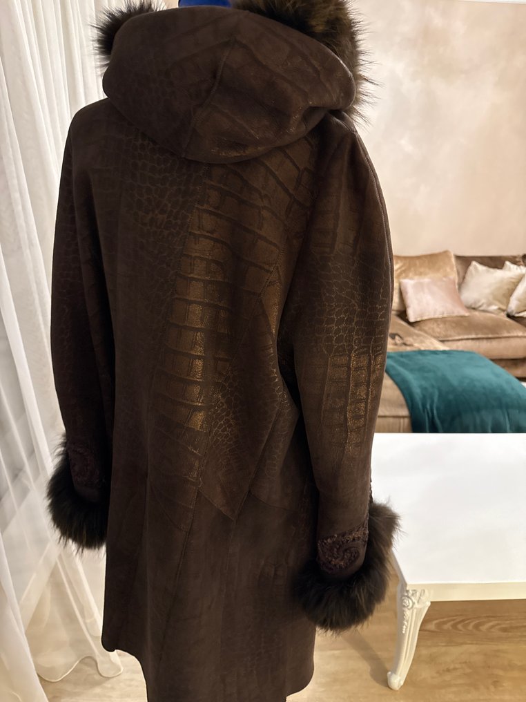 Artisan Furrier - Cappotto di pelliccia #3.2