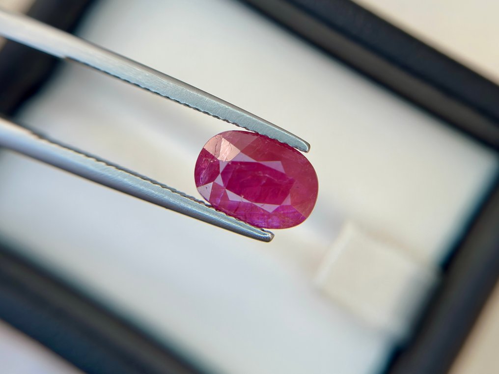 Nincs minimálár - 1 pcs Piros Rubin - 2.86 ct - Bellerophon Gemlab - Mozambik nincs hő rubin. #4.3