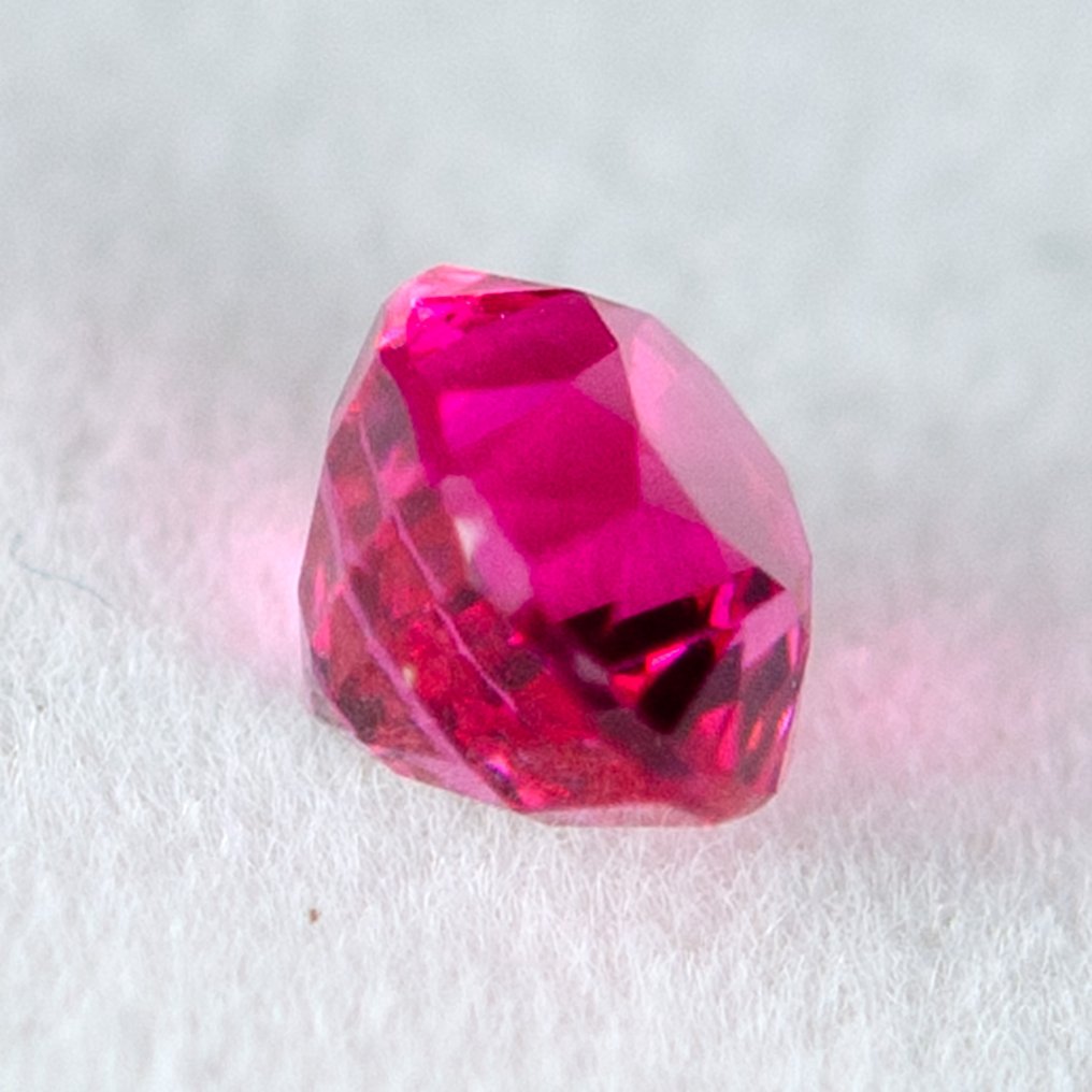 Spinel - 1.03 ct - Asian Institute of Gemological Sciences (AIGS) #3.2