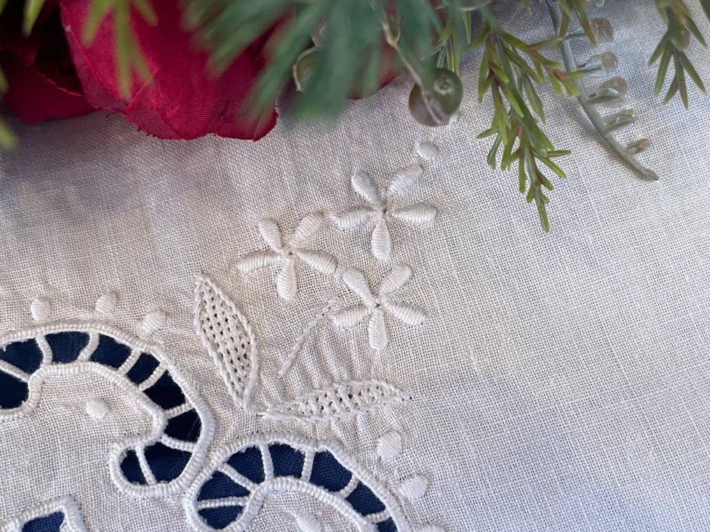 Lençol (3)  - 244 cm - 232 cm - Pizzo Burano com bordados. #2.1