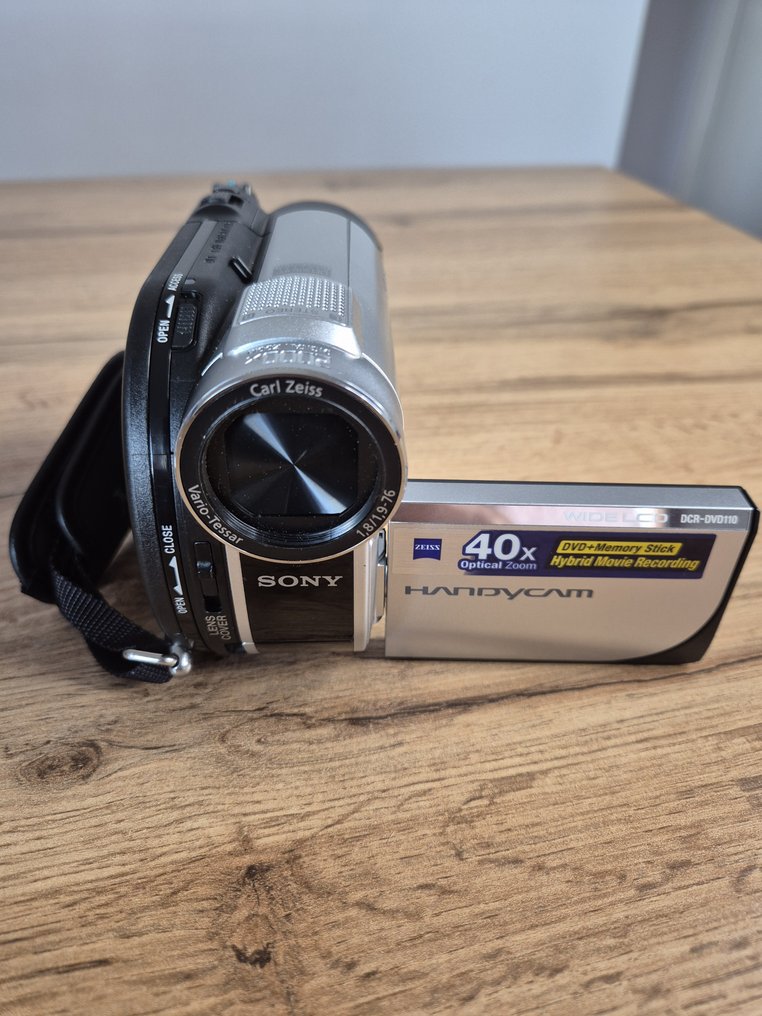 Sony DCR-DVD110E Digital video camera #3.2