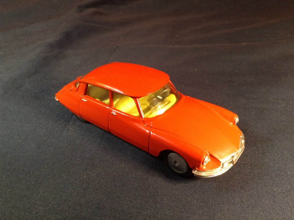 Corgi - Modellauto - 210S Citroen DS19 Saloon Berlina 1956/1968 - red/orange - Ausgepackt #1.0