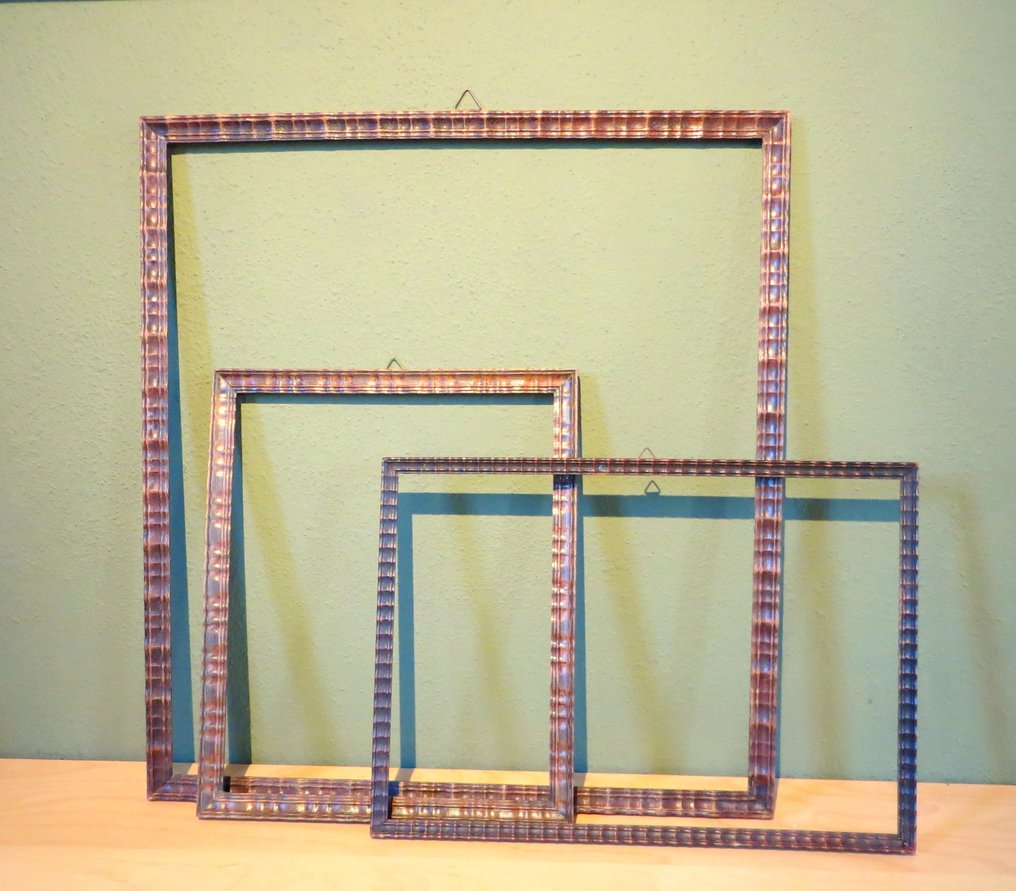 Frame (3) - Wood - guilloche #1.0