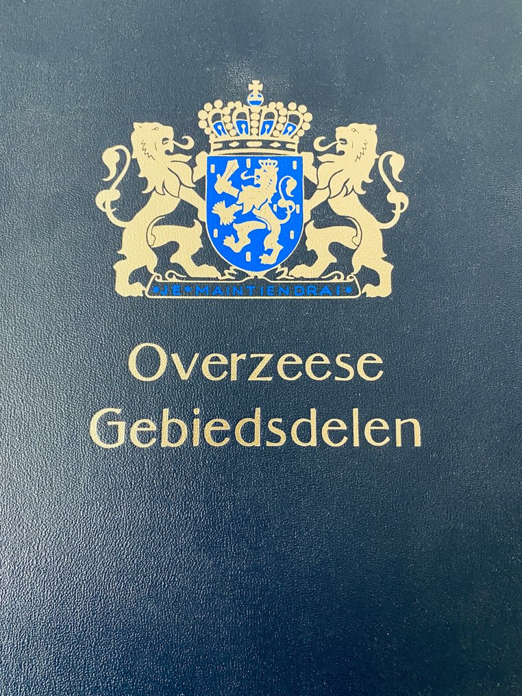 World  - 2x Davo NL and Overseas with many empty supplements. #1.0