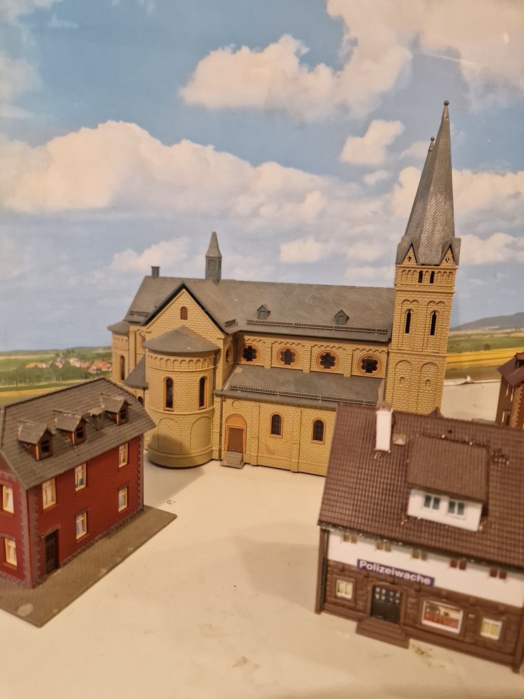 Kibri, Vollmer N - 37025 - Modelltog bygninger (6) - kirke og landsbybygninger #2.1