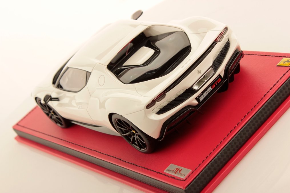 MR Collection 1:18 - Model car - Ferrari 296 GTB (Bianco Cervino) Limited Edition 99 pcs #1.0