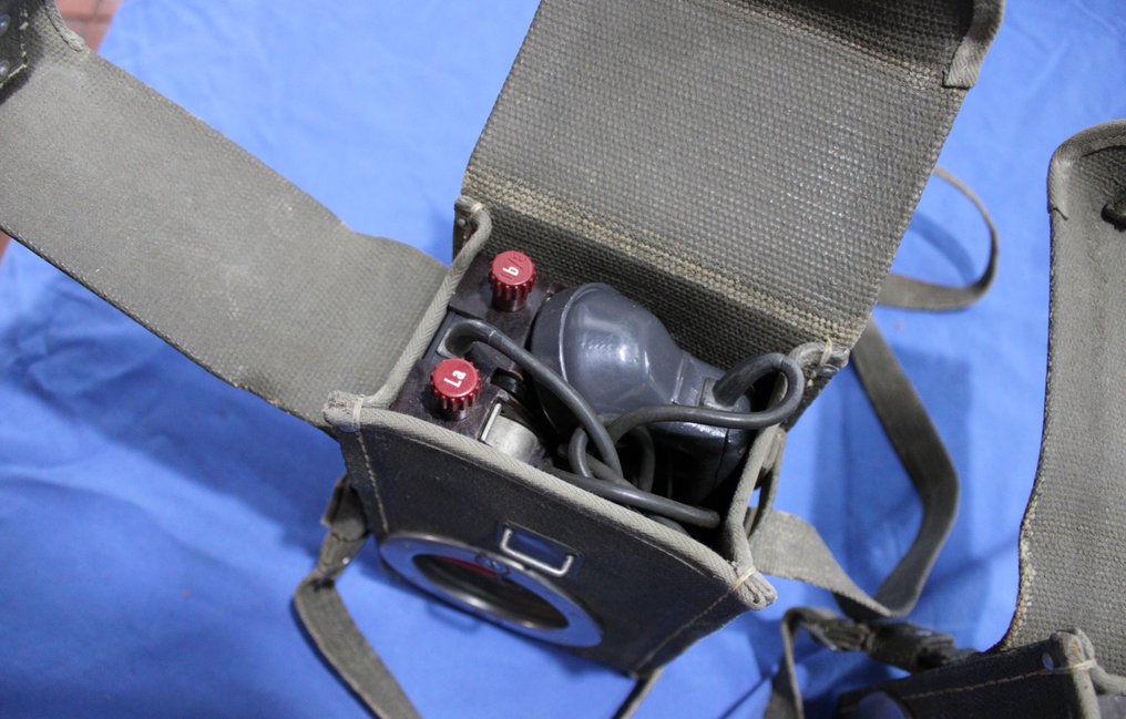 Ελβετία - 2 τηλέφωνα πεδίου Swiss Army - 1950/1960. - Στρατιωτικός εξοπλισμός #4.3