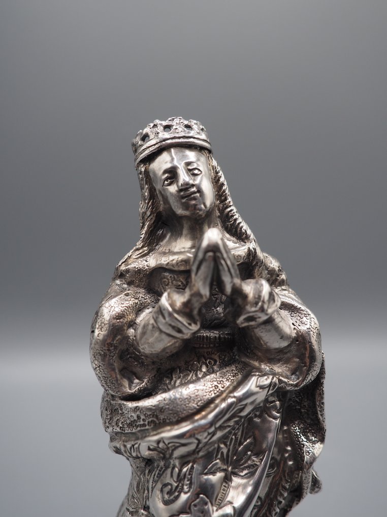 Statuetta - A rare silver figure of the Virgin Mary, probably Spanish (Colonial?) - Argento #1.0