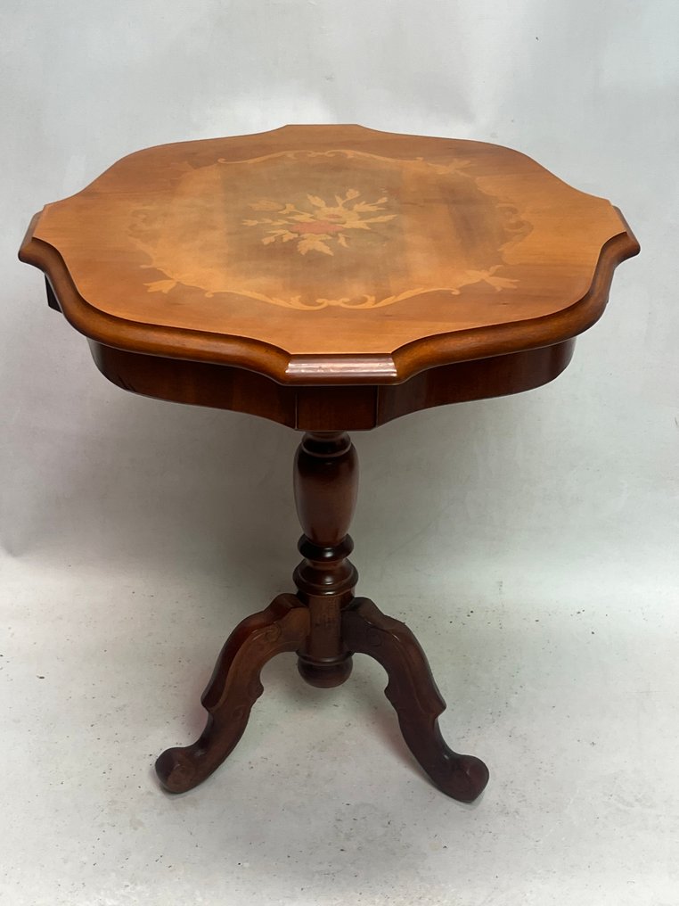 Table d'appoint - Bois - petite table à vin classique #1.0