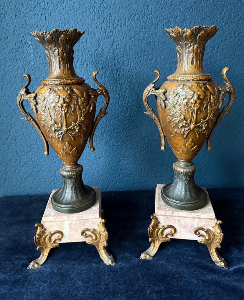 Cassolette (2) - Marble, Spelter - Leeuwenkop & garlands #3.2