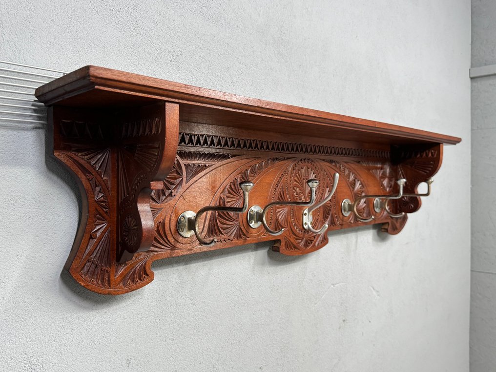 Friese kerfsnede kapstok met 5 karakteristieke haken - Coat rack - Wood - Frisian notched coat rack #1.0