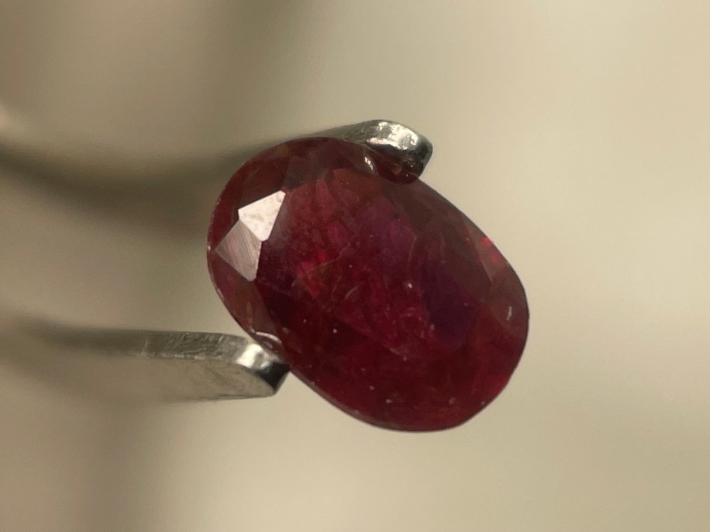 Nincs minimálár - 1 pcs Piros Rubin - 0.92 ct - Nemzetközi Gemmológiai Intézet (IGI) #3.2