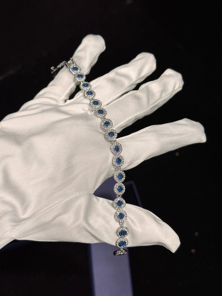 Swarovski - 雕塑, Crystal-encrusted bracelet - 0 cm - 水晶 #1.0