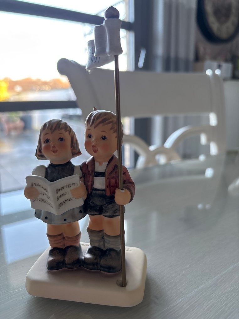 Goebel - 小塑像 - Zum 20. Geburtstag Celebrate with Song - TMK7 - 瓷器 #1.0