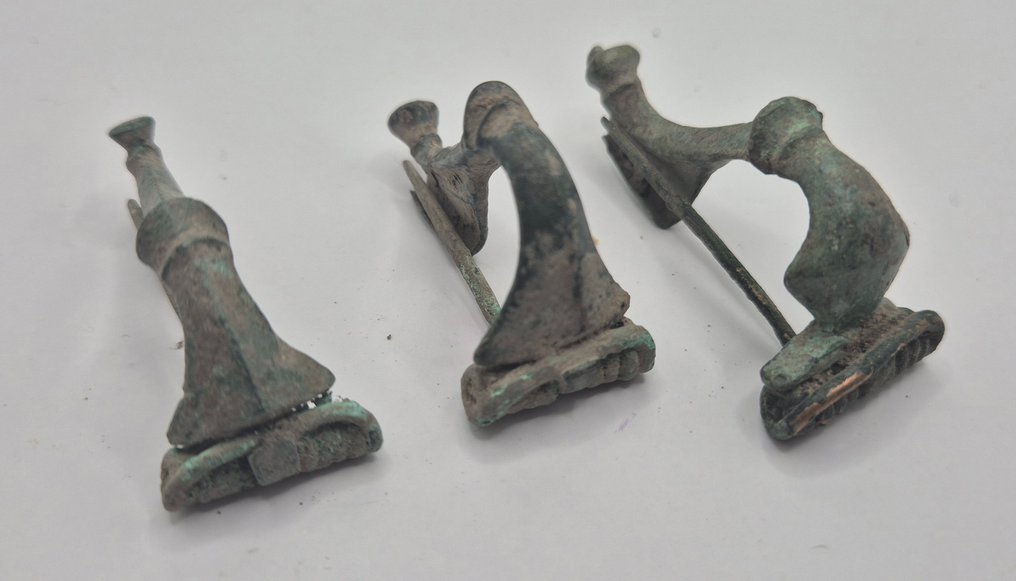 Αρχαίο ρωμαϊκό, Αυτοκρατορικό Μπρούντζος Περόνη της κνήμης  (χωρίς τιμή ασφαλείας) #1.0