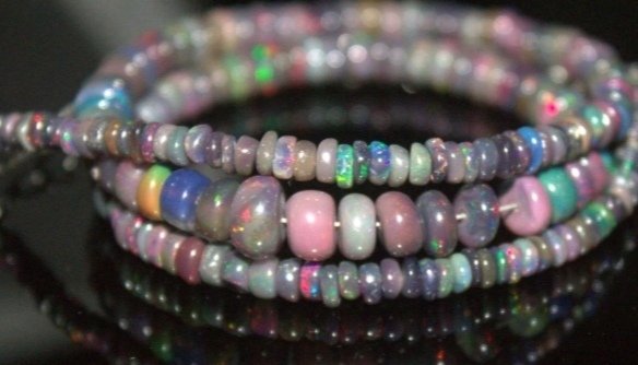 Opal Collana AAA+ Svart Eld- 10 g - (1) #2.1