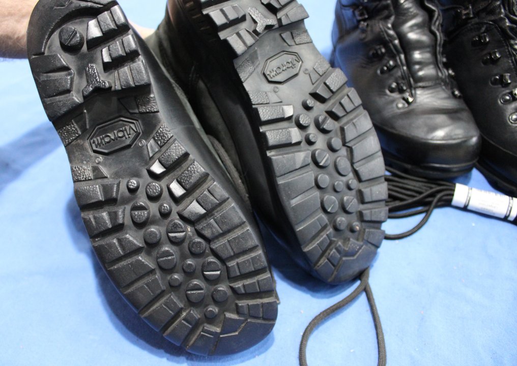 2 ζευγάρια παπούτσια Meindl, μέγεθος 4, Υπουργείο Άμυνας Ολλανδίας. - Στρατιωτικός εξοπλισμός #3.2