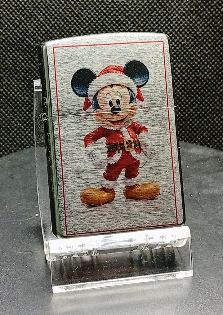 Zippo - Weih nachts Mickey Mouse - Ei pohjahintaa - Taskusytytin - Messinki #1.0