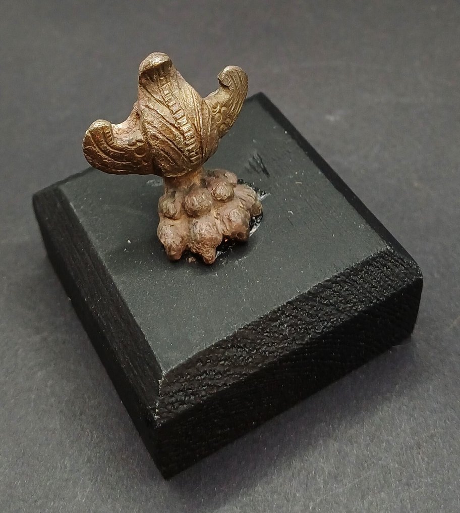 Ancient Roman Bronze Winged Statue - 26 mm  (No reserve price) #1.0