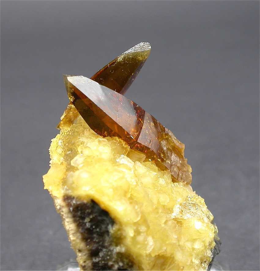 Baryte Crystals on matrix - Height: 4.5 cm - Width: 4 cm- 300 g - (1) #4.3