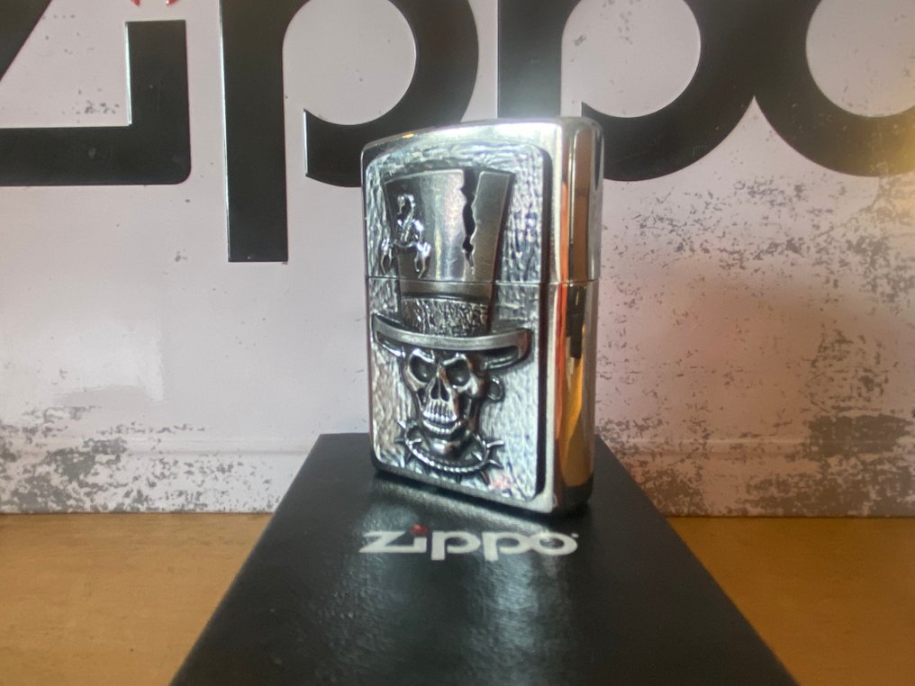 Zippo - TÊTE DE MORT CHAPEAU - Ingen reservasjonspris - Lighter - Stål (rustfritt stål), Messing #1.0