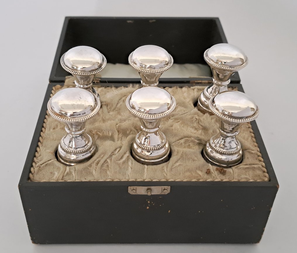 Tappo di sughero per bottiglie (6) - con perle, nella custodia originale, circa 1890 - .833 argento #1.0
