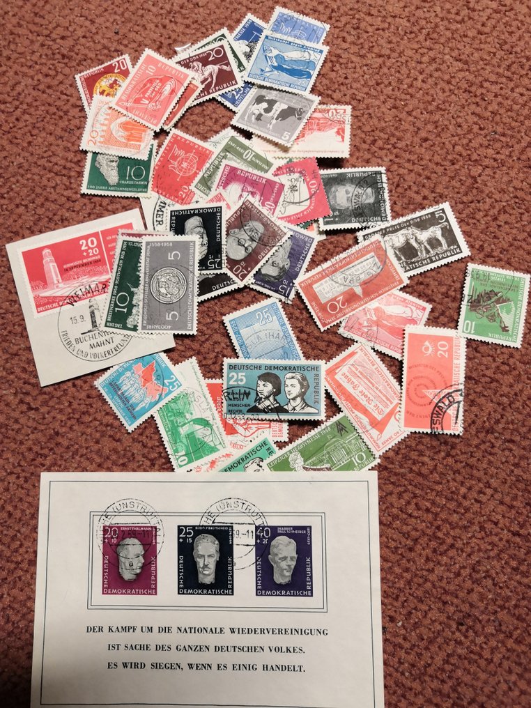 東德 1956/1990 - 完整收藏，按年份装在信封中 #1.0