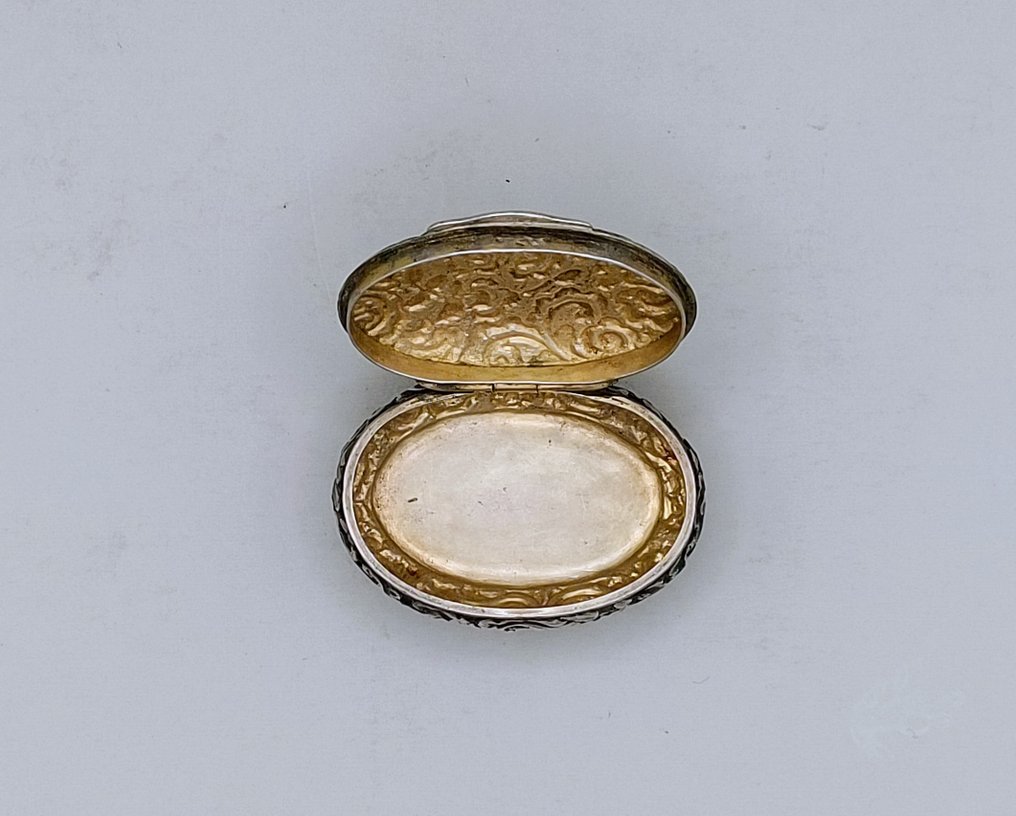 130 Years Old Bombonnière - Scatola - .950 argento #3.2