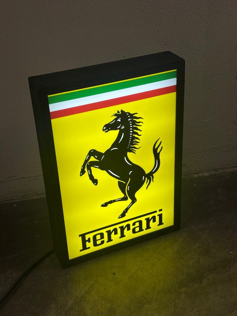 Lightbox pour garage, enseigne lumineuse, mécanique - Ferrari #1.0