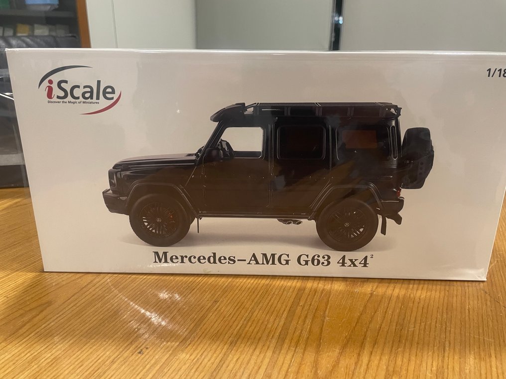 iScale 1:18 - Pienoismalliauto - Mercedes-AMG G63 4x4² - Ovet ja konepelti avattavissa #4.3