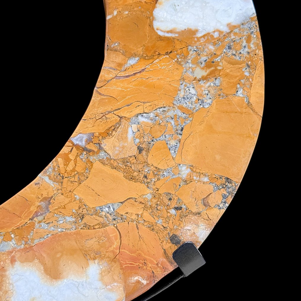NO RESERVE PRICE - Wonderful of Yellow Maligano Jasper Crescent Moon-Shaped on a custom stand - Height: 28.5 cm - Width: 18 cm- 1700 g - (1) #4.3