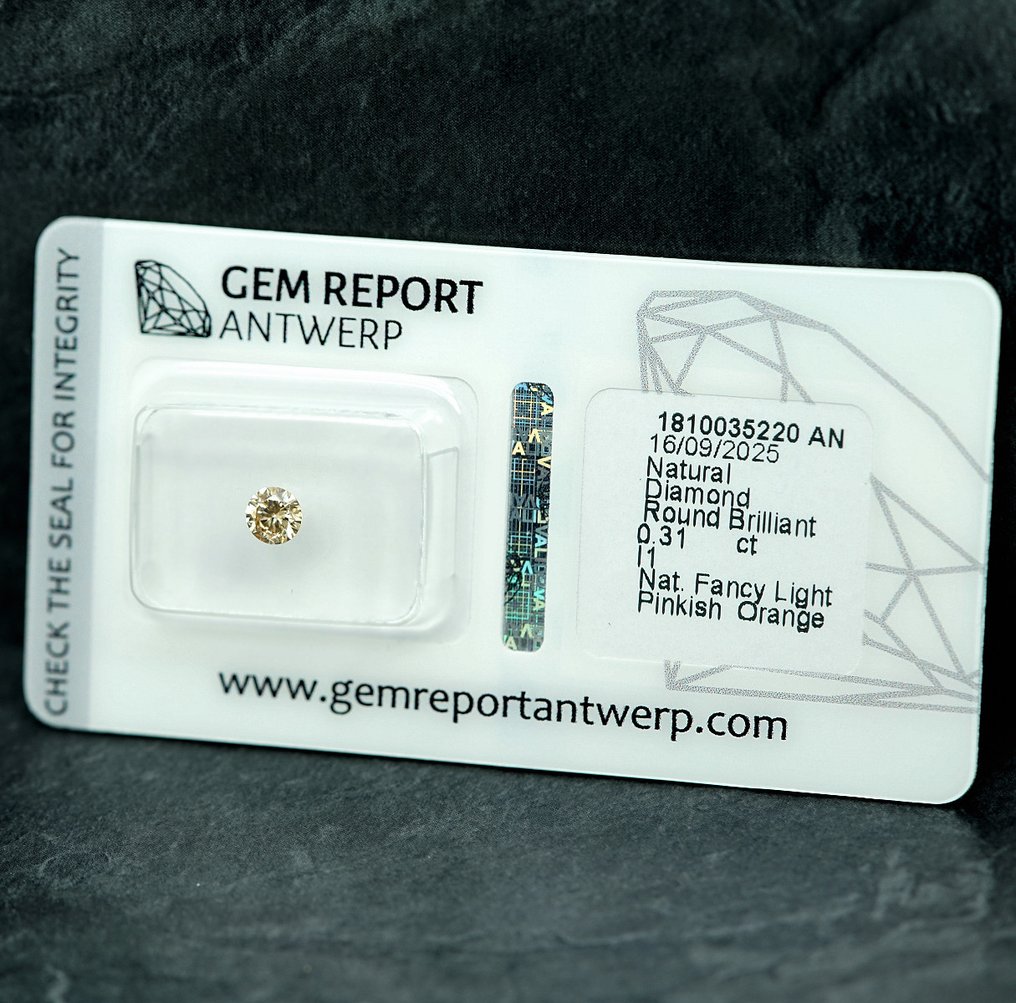 沒有保留價 - 1 pcs 鑽石 (天然彩色) - 0.31 ct - 圓形 - Fancy light 淡粉紅色 橙色 - I1 - Gem Report Antwerp (GRA) #3.2