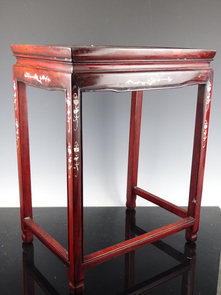 小凳子 - 瓷器 - 中國 - 清朝（1644-1911）  (沒有保留價) #1.0