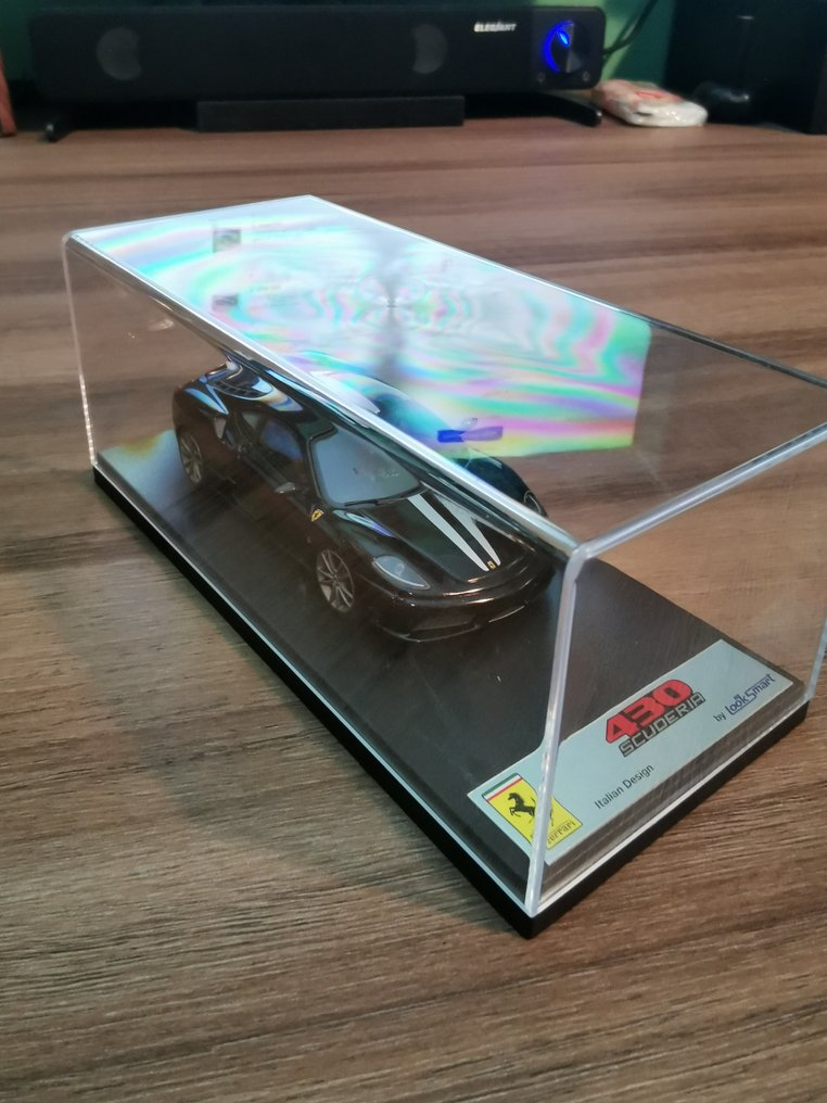 Look Smart 1:43 - Model sports car - Ferrari 430 scuderia #1.0